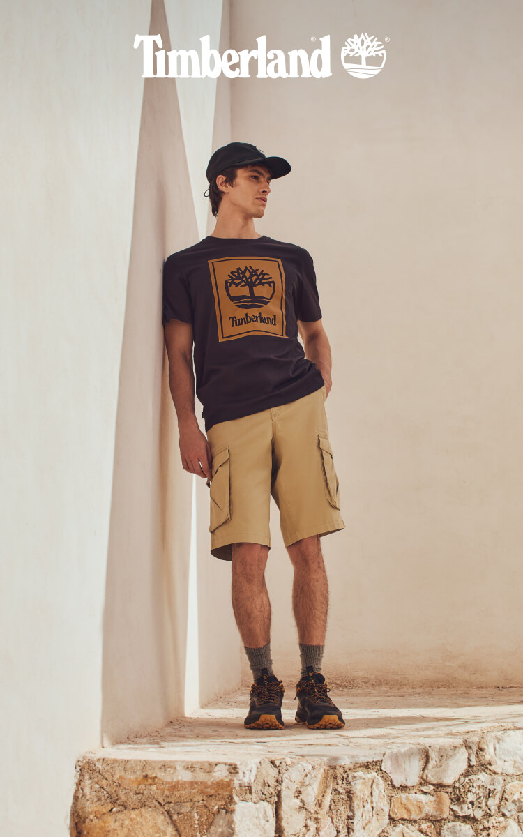 Ragazzo indossa outfit Timberland