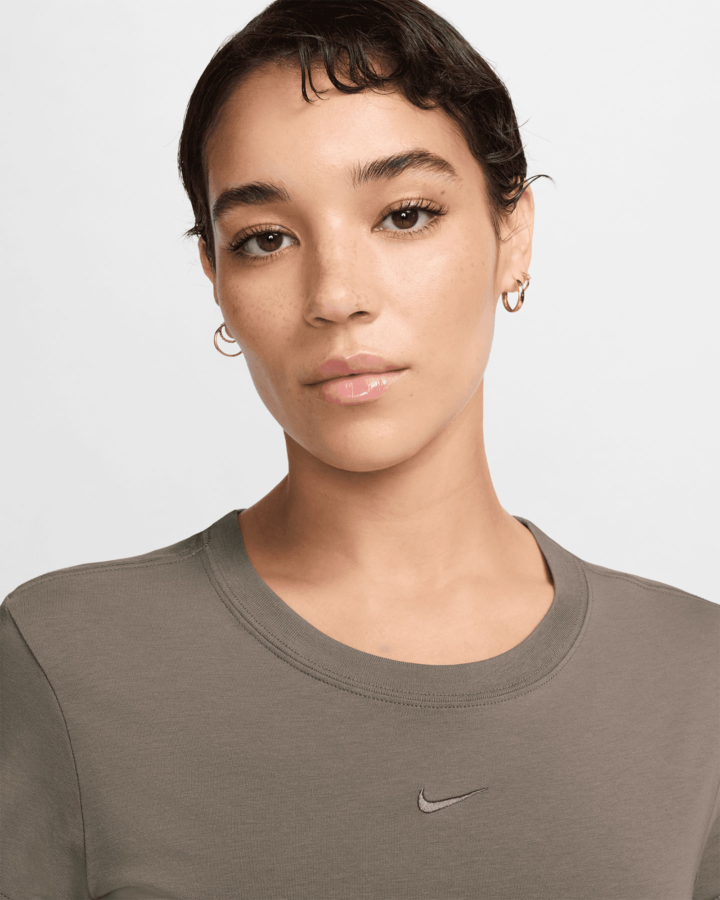 T-shirt NIKE CHILL SMALL LOGO W - Marrone - 2 | Cisalfa Sport