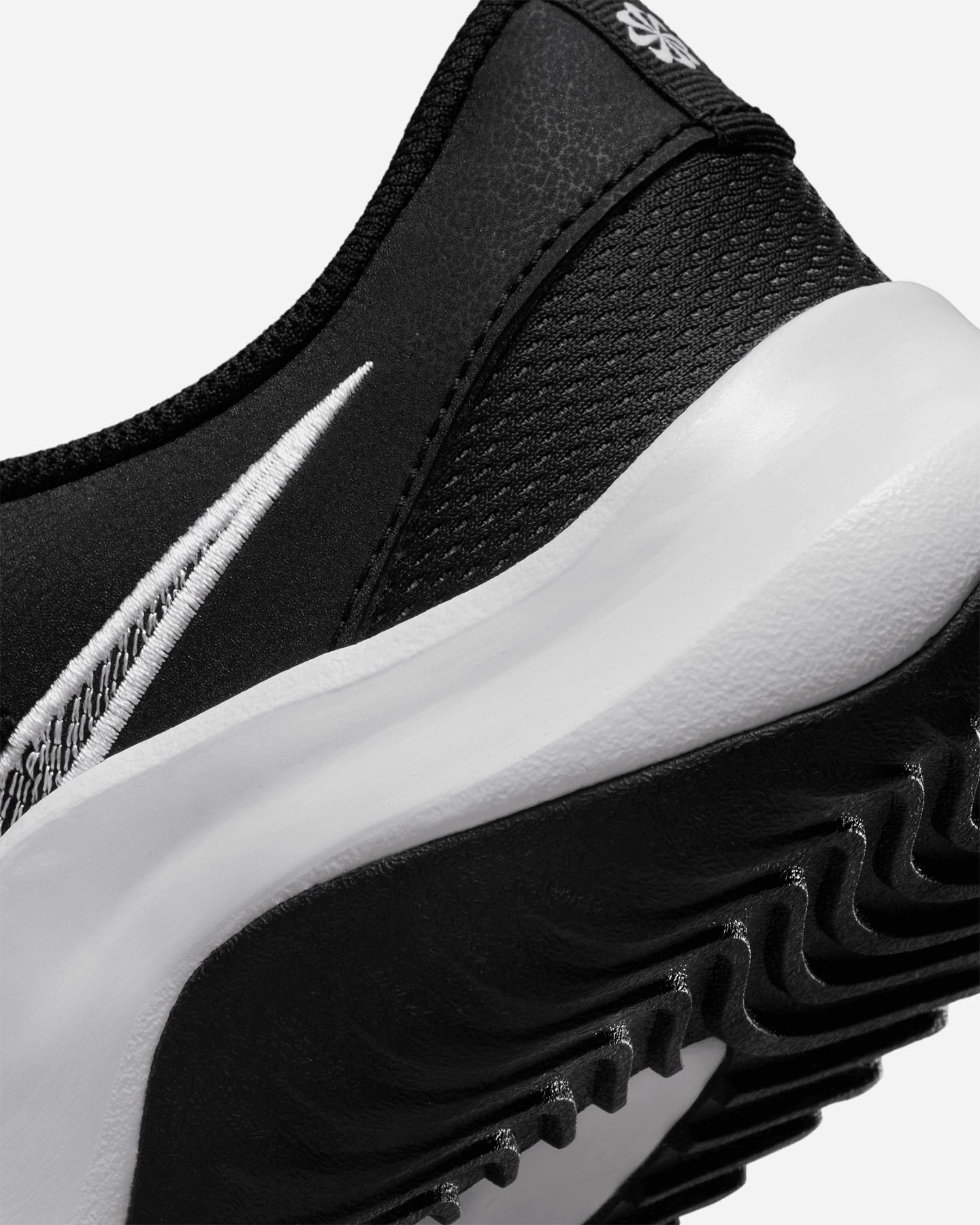 Scarpe training NIKE LEGEND ESSENTIAL 3 M - Nero - 5 | Cisalfa Sport