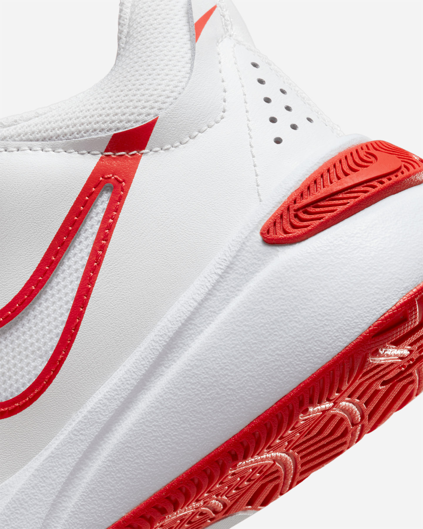 Scarpe sneakers NIKE TEAM HUSTLE D 11 GS JR - Bianco - 5 | Cisalfa Sport