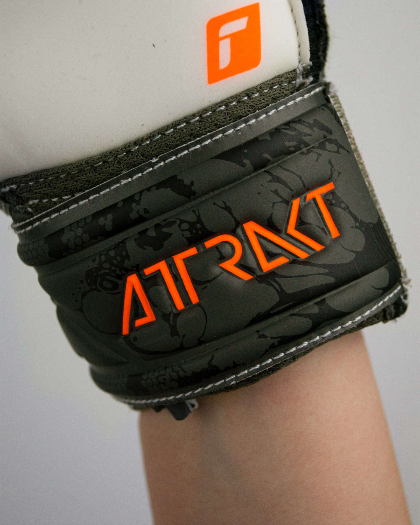 Guanti portiere REUSCH ATTRAKT FINGER SOLID JR - 3 | Cisalfa Sport