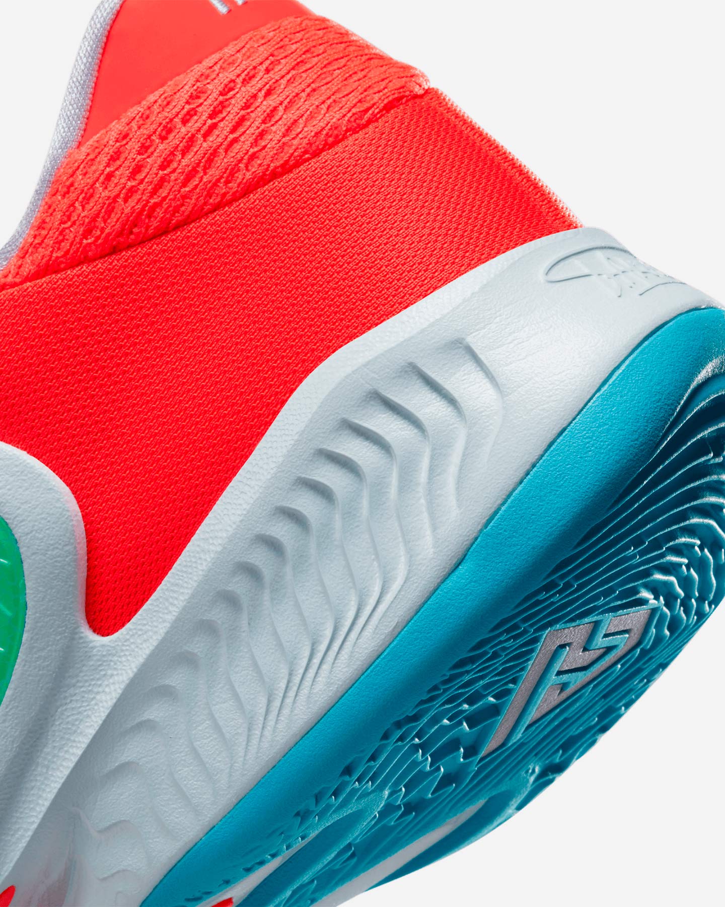 Scarpe basket NIKE ZOOM FREAK 4 - 5 | Cisalfa Sport