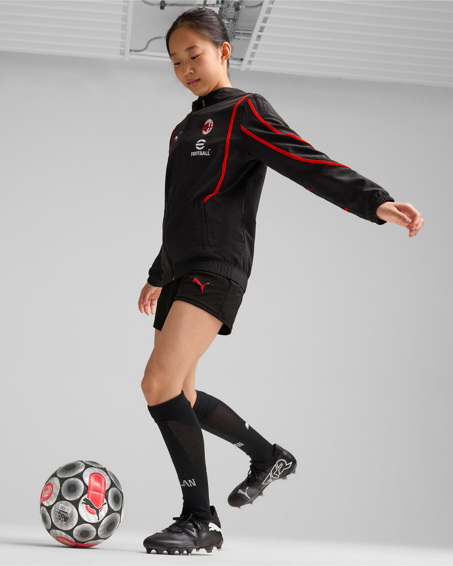 Abbigliamento calcio ufficiale PUMA MILAN PREMATCH JR - 5 | Cisalfa Sport