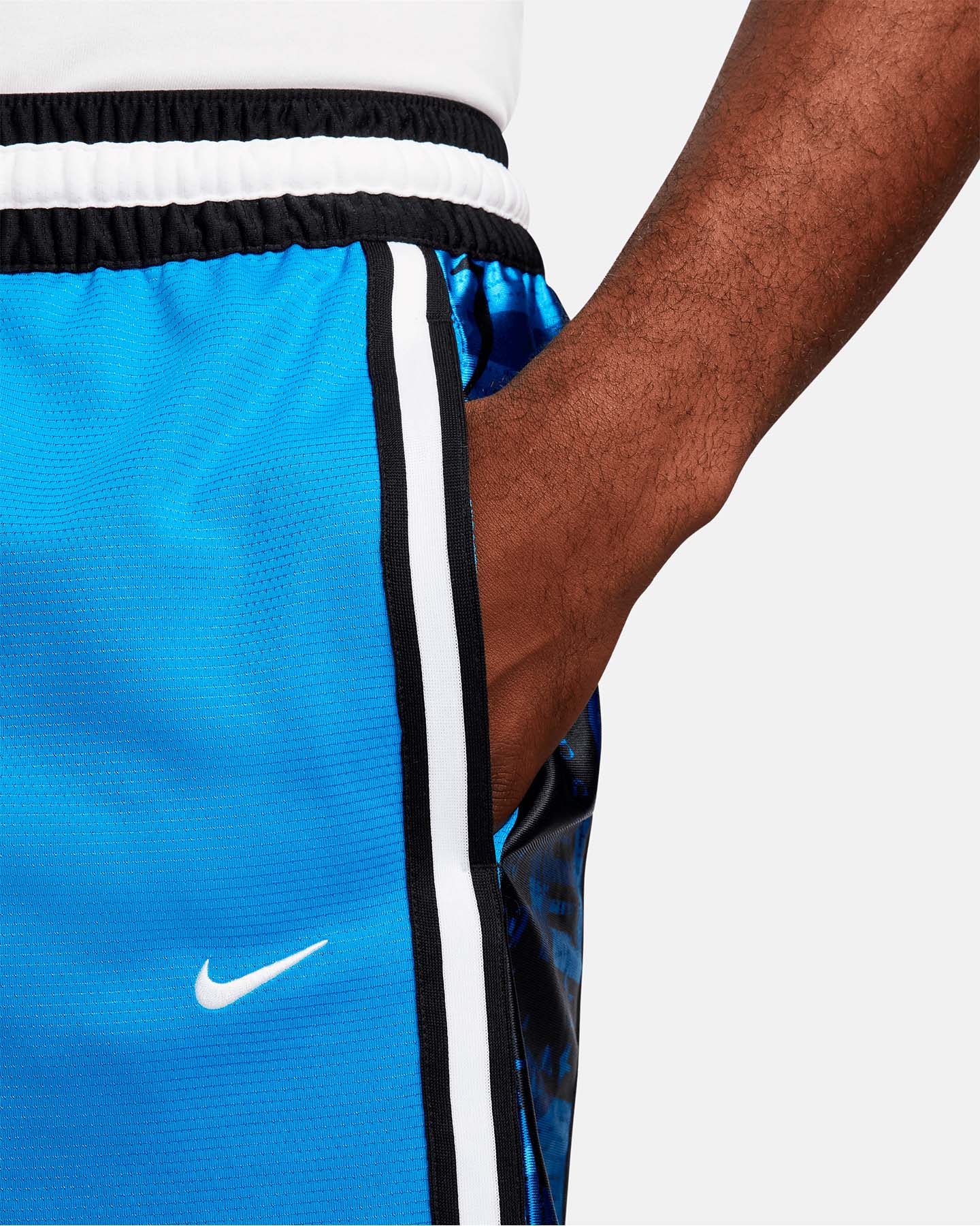 Pantaloncini basket NIKE DNA 8IN GRAPHIC M - 4 | Cisalfa Sport