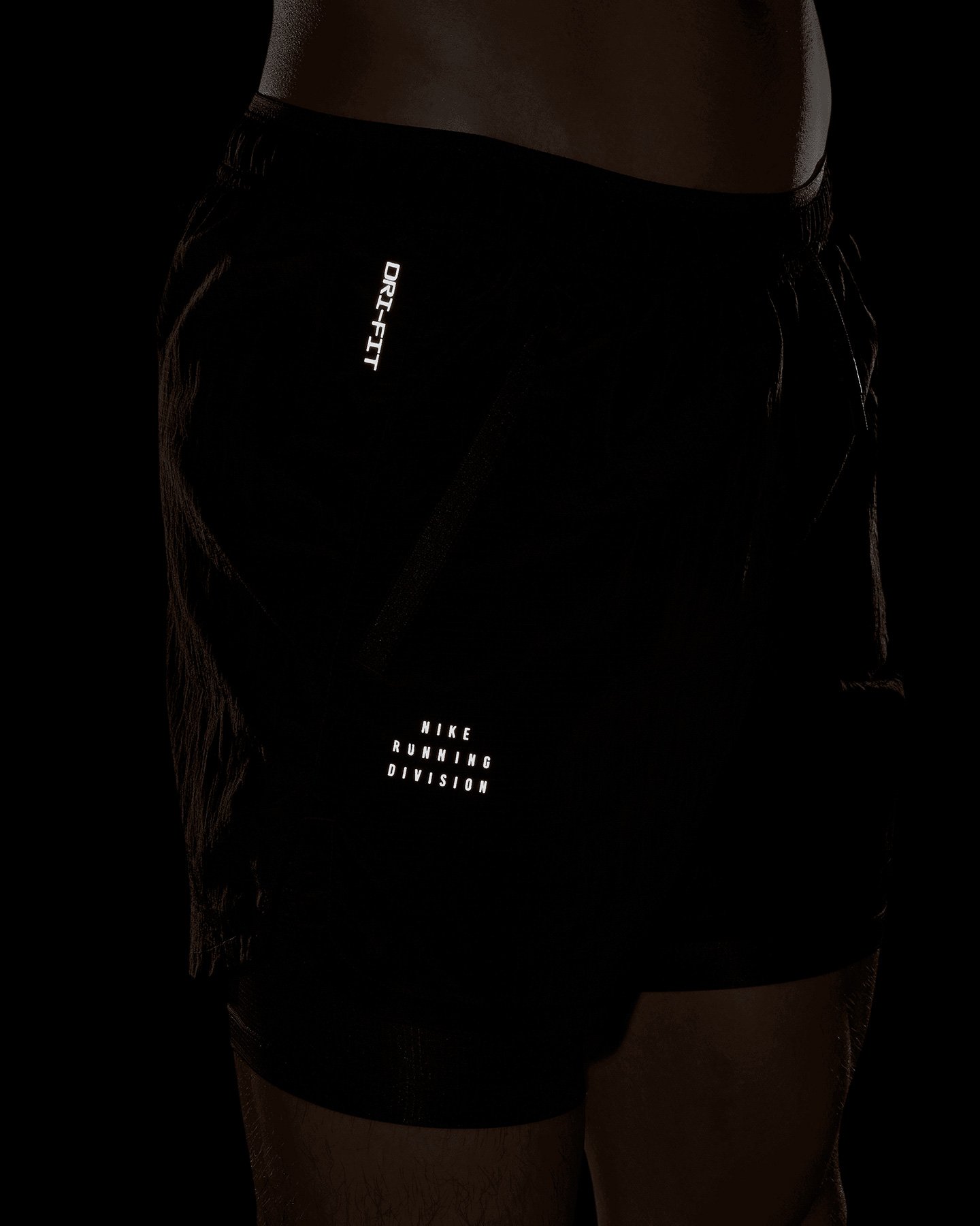 Short running NIKE STRIDE 2IN1 5IN REFLECTIVE M - 5 | Cisalfa Sport