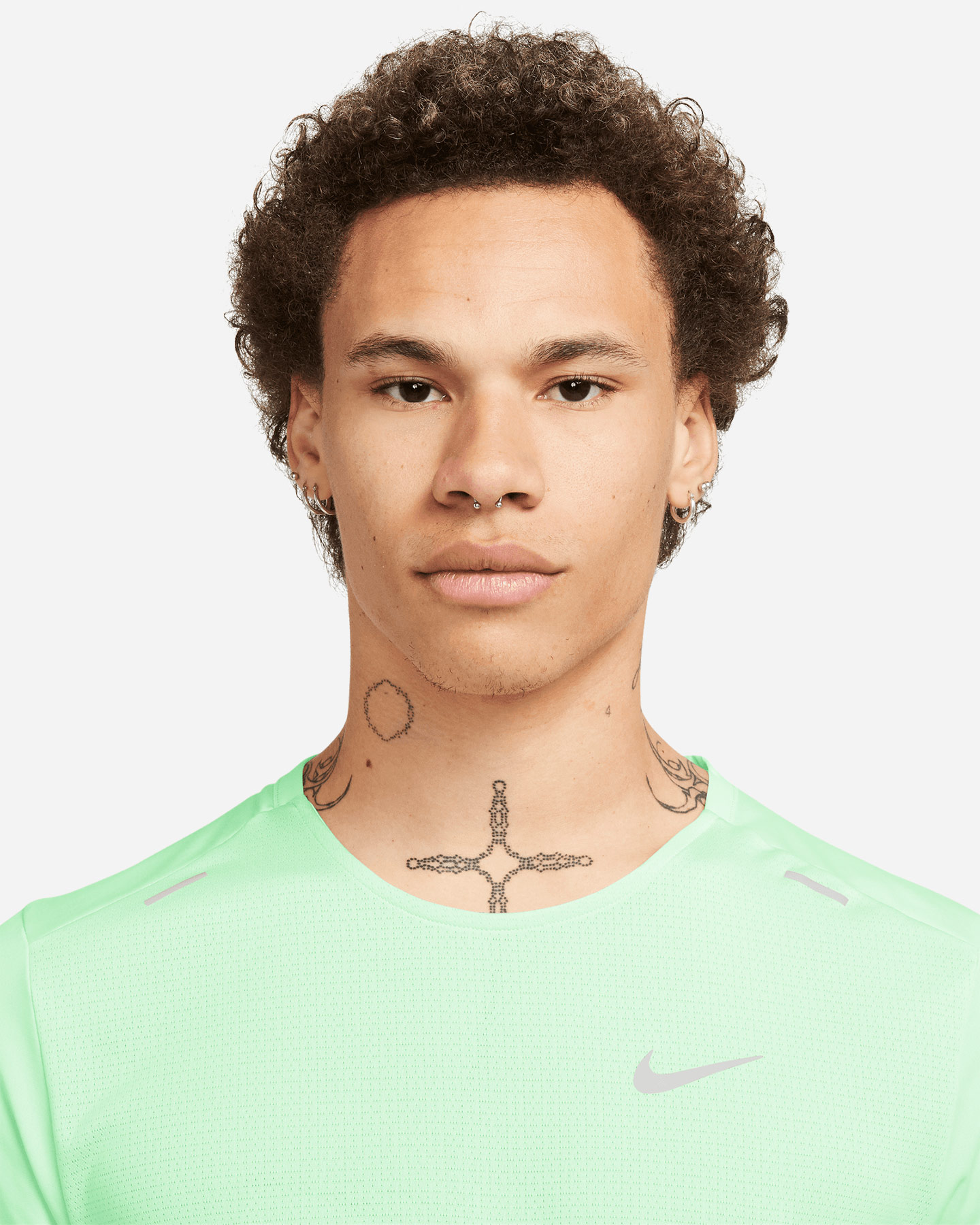 T-shirt running NIKE DRI FIT RISE 365 M - Verde - 2 | Cisalfa Sport