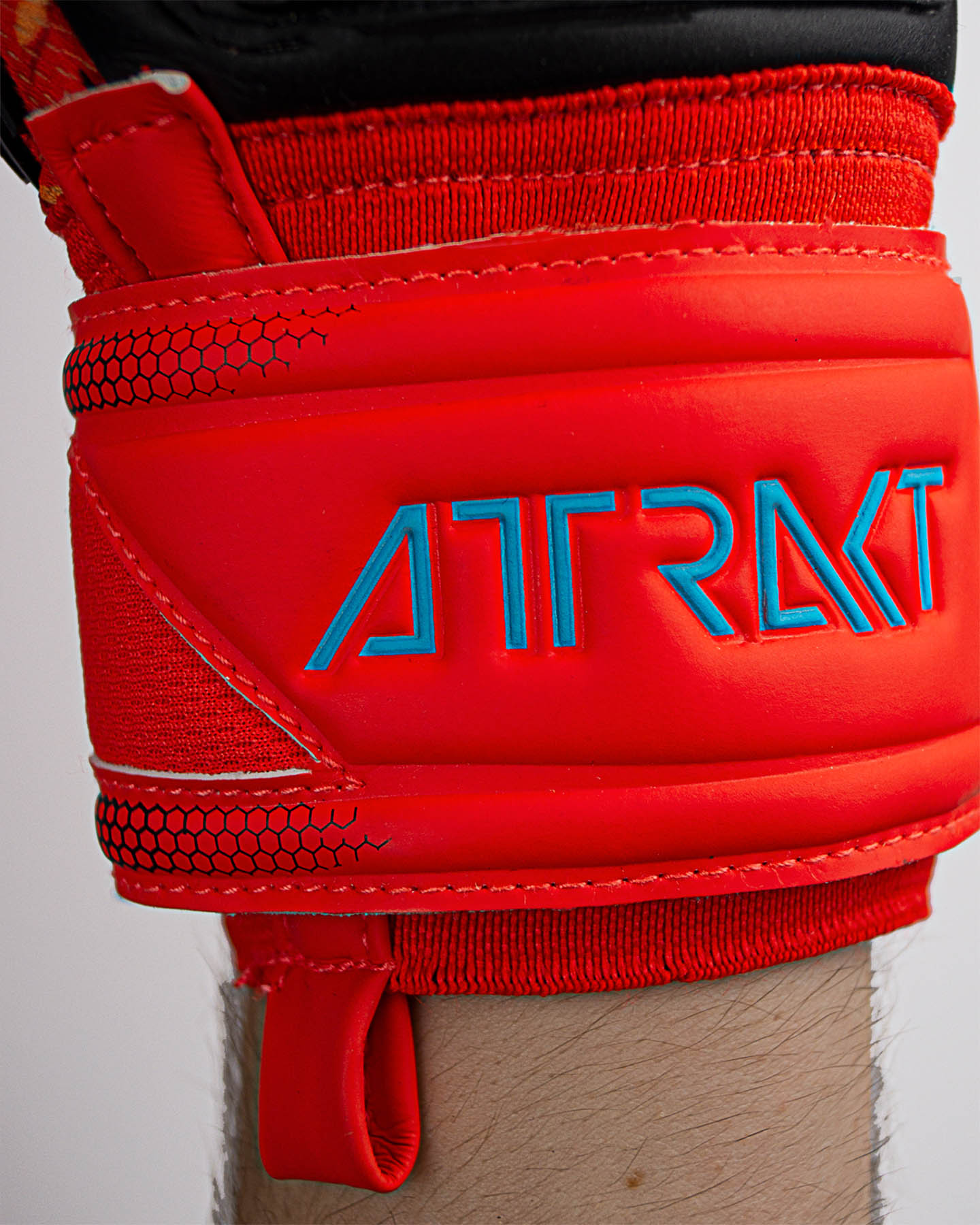Guanti portiere REUSCH ATTRAKT FREEGEL GOLD EVOLUTION CUT M - Color mix - 5 | Cisalfa Sport