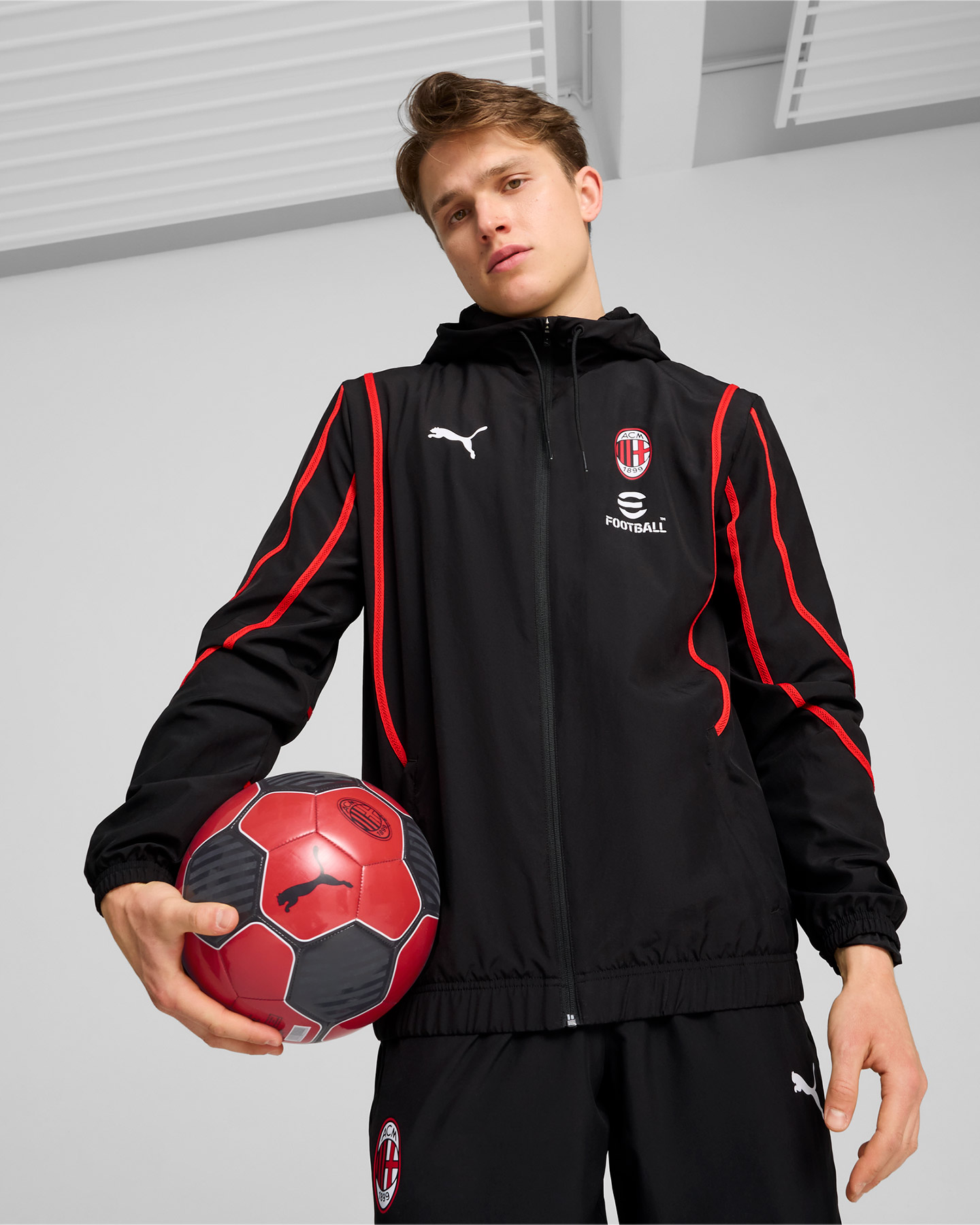 Abbigliamento calcio ufficiale PUMA MILAN PREMATCH 24-25 M - 2 | Cisalfa Sport