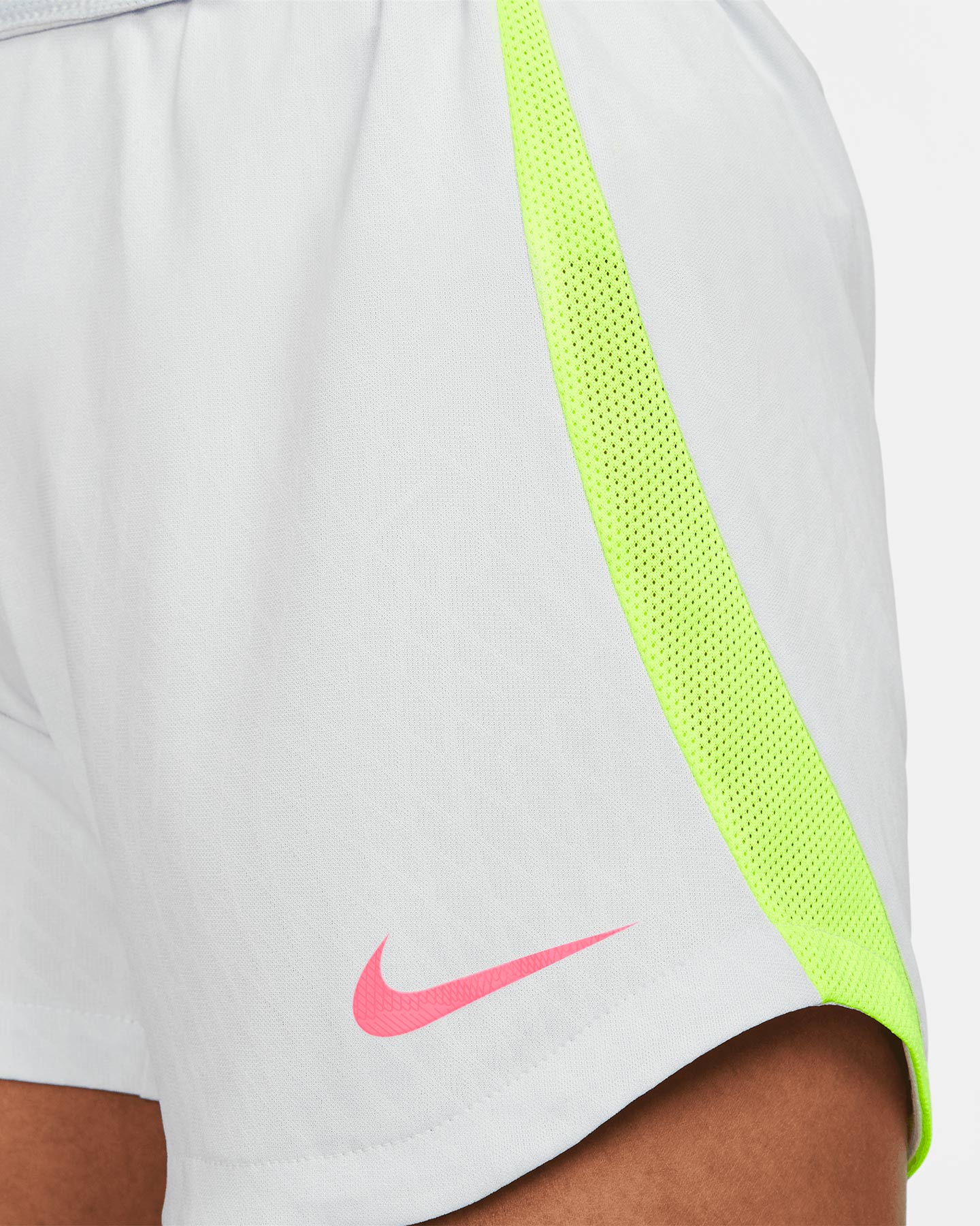 Pantaloncini calcio NIKE STRIKE W - 4 | Cisalfa Sport