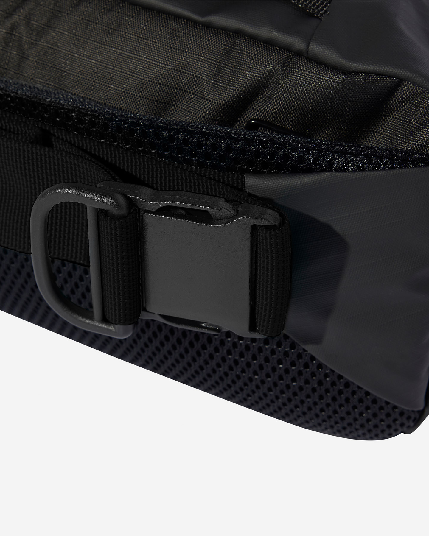 Fanwear ADIDAS MERCEDES IPS SLING - Nero - 5 | Cisalfa Sport