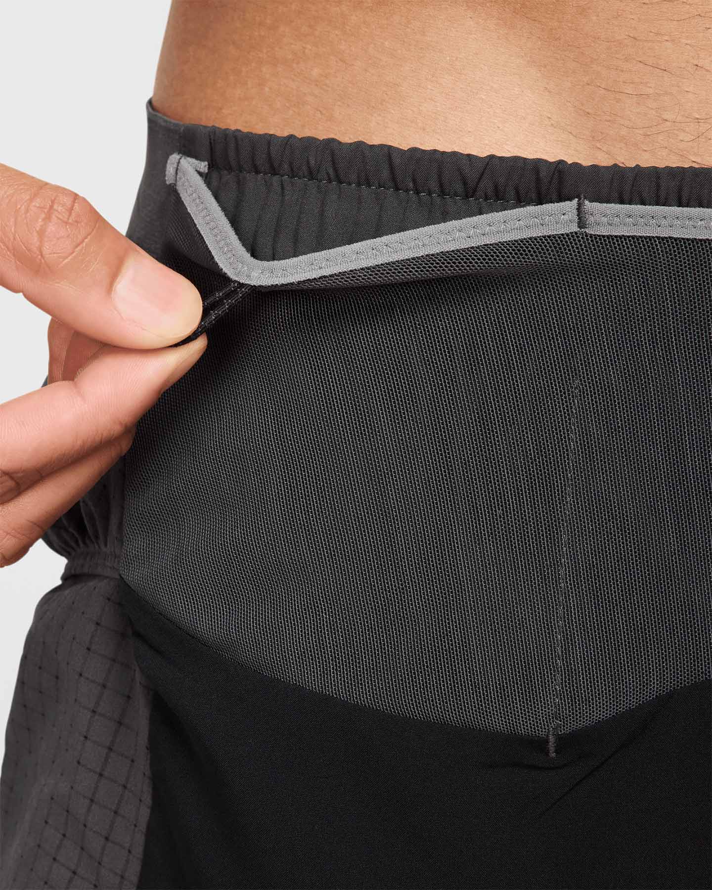 Short running NIKE DRI FIT SECOND M - Nero - 2 | Cisalfa Sport